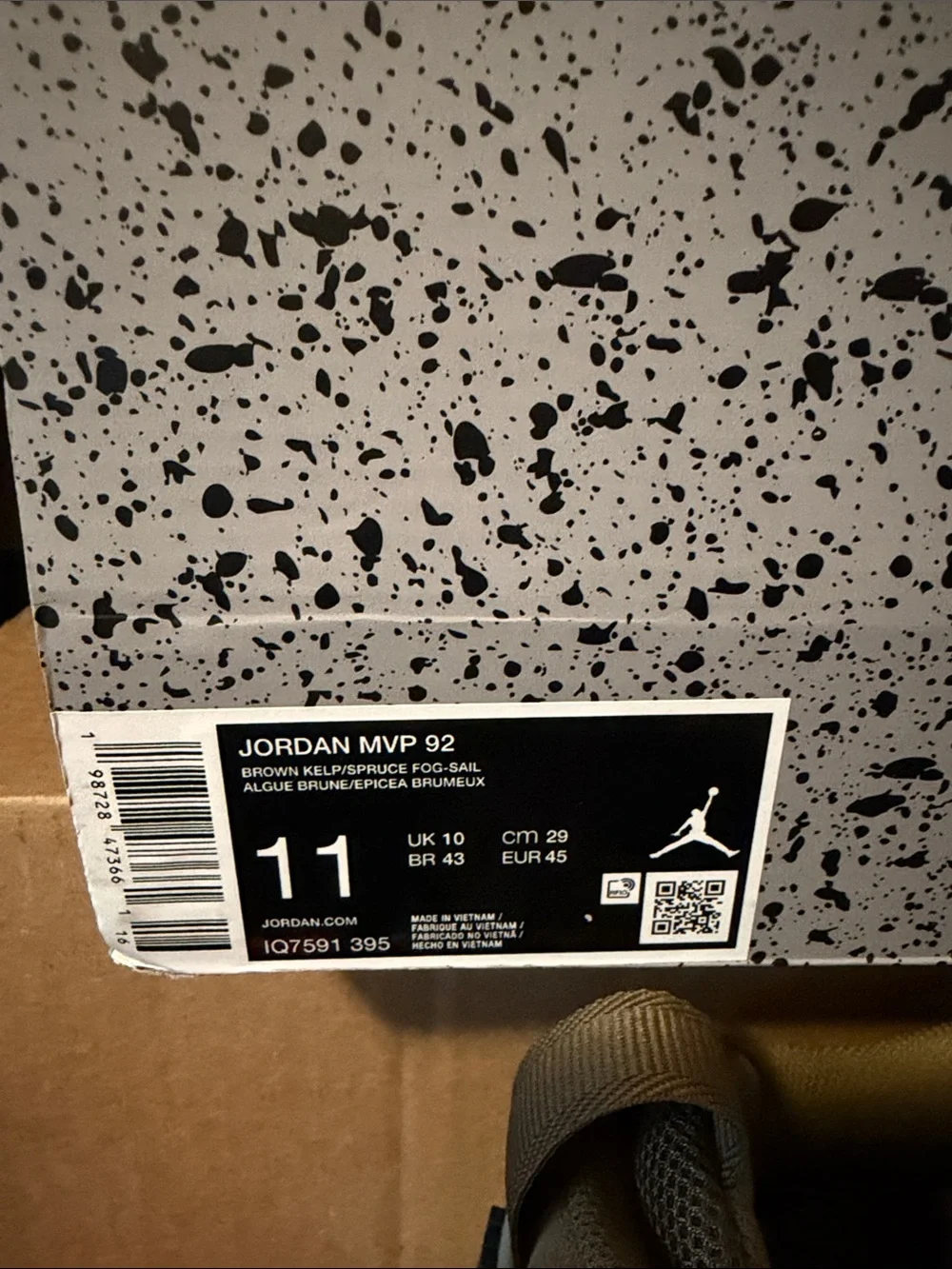 Jordan MVP 92 Box Label in Brown and Black